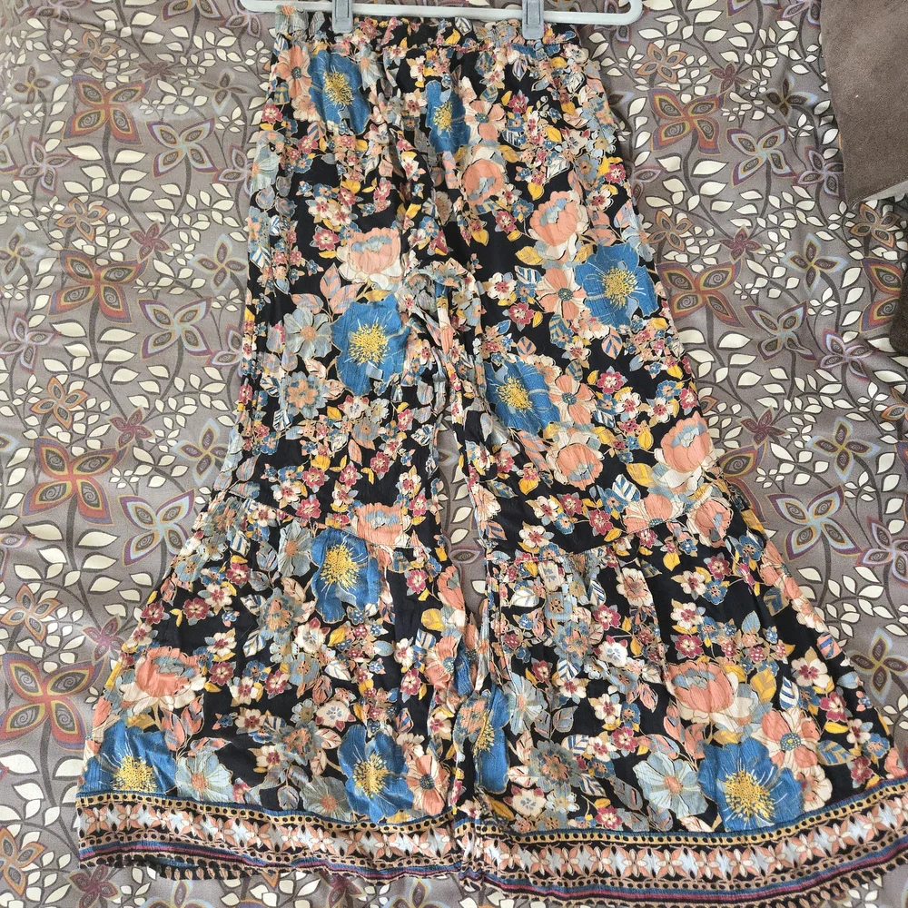 Angie Floral Wide-Leg Beach Flowy Pants Size Large Black Floral Peach Blue Multi - Picture 8 of 16